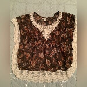 AMERICAN RAG~SHEER TOP~VERY SOFT LACE~SIZE LG